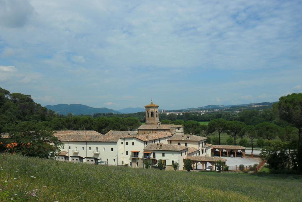 בית הארחה אומברטידה 	Agriturismo Montecorona מראה חיצוני תמונה